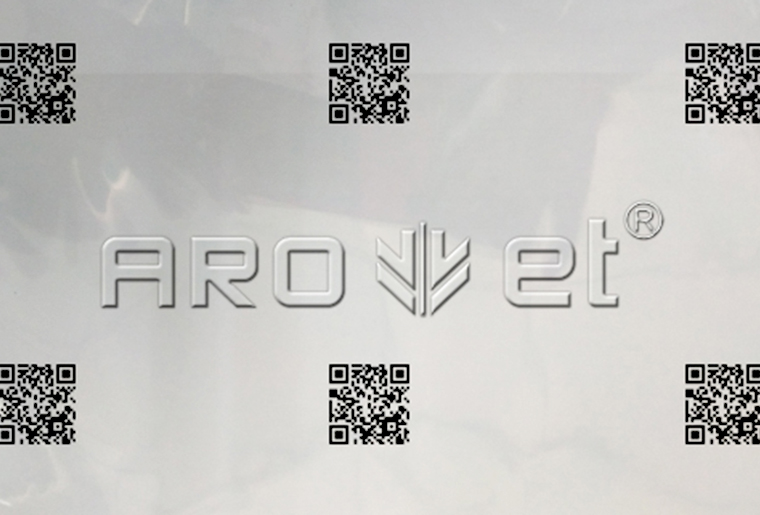 EVO视讯A-one四喷头喷码机在PE膜上喷二维码